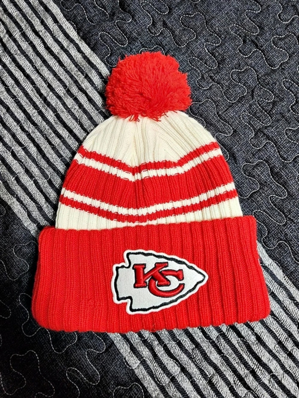 NFL Kansas City Chiefs Striped Pom Beanie Red & White